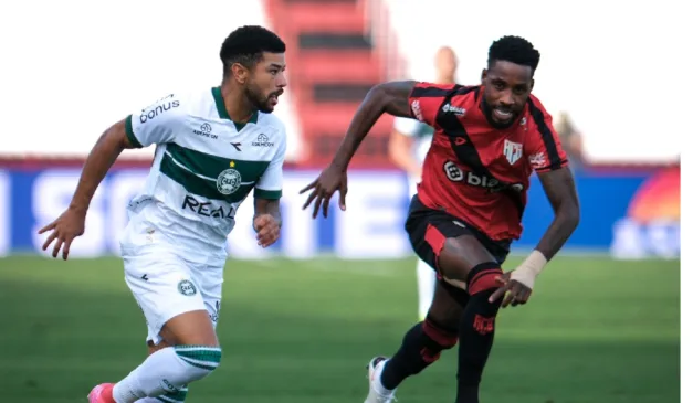 Lucas Ronier em Atlético-GO x Coritiba, pela Série B