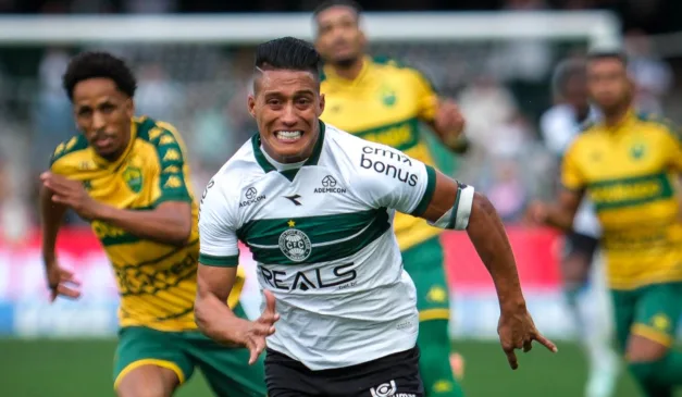 Sebá passou por um susto no jogo entre Coritiba e Cuiabá.