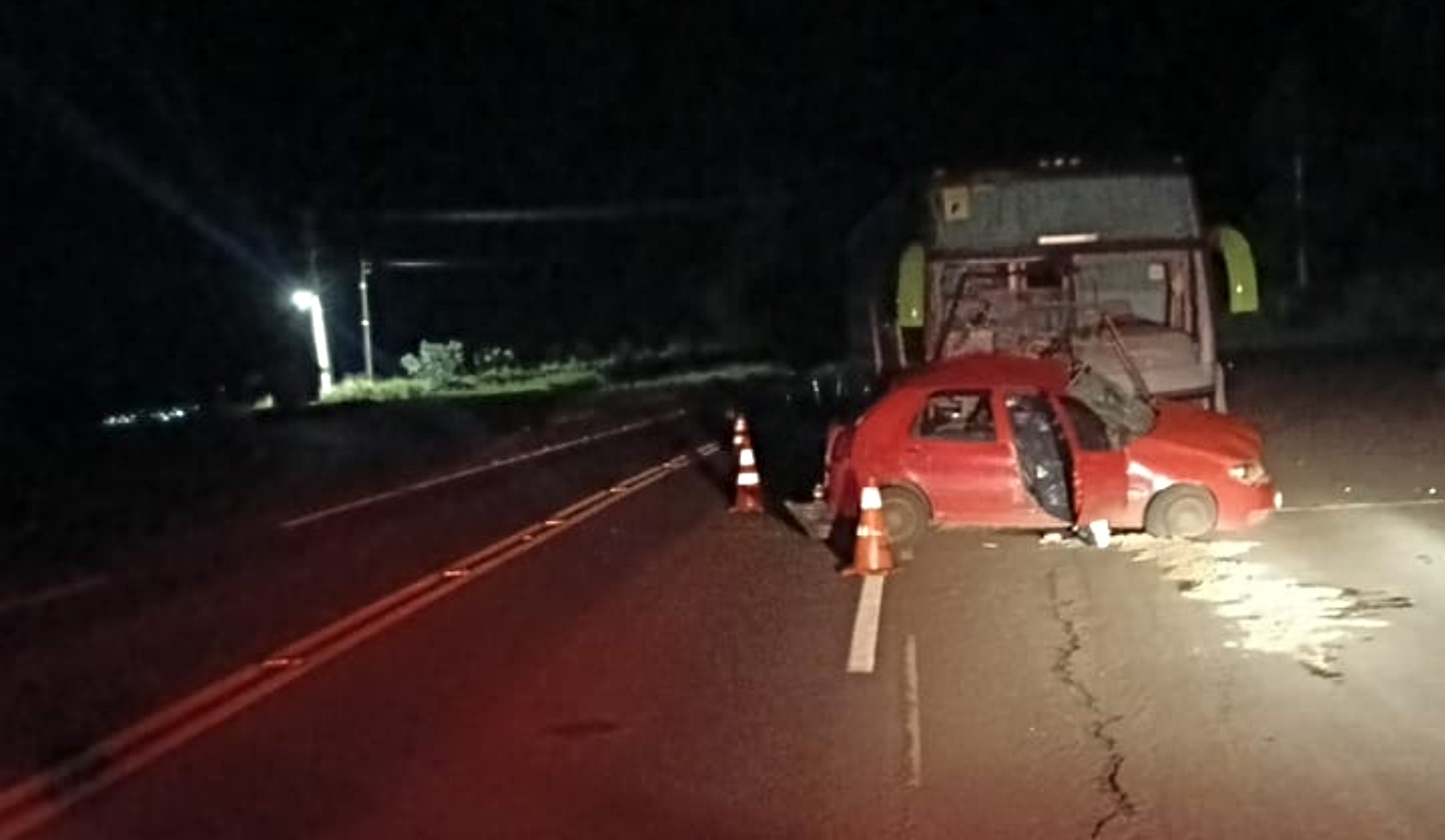 Mariane Santos Alves, 21 anos, morreu após ter seu carro atingido por um ônibus no trevo de acesso a Jardim Alegre, na PR-466