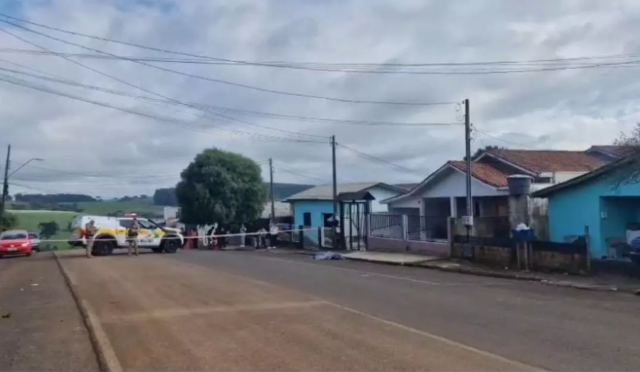 Mãe da criança e padrasto foram mortos pelo ex-marido da mulher