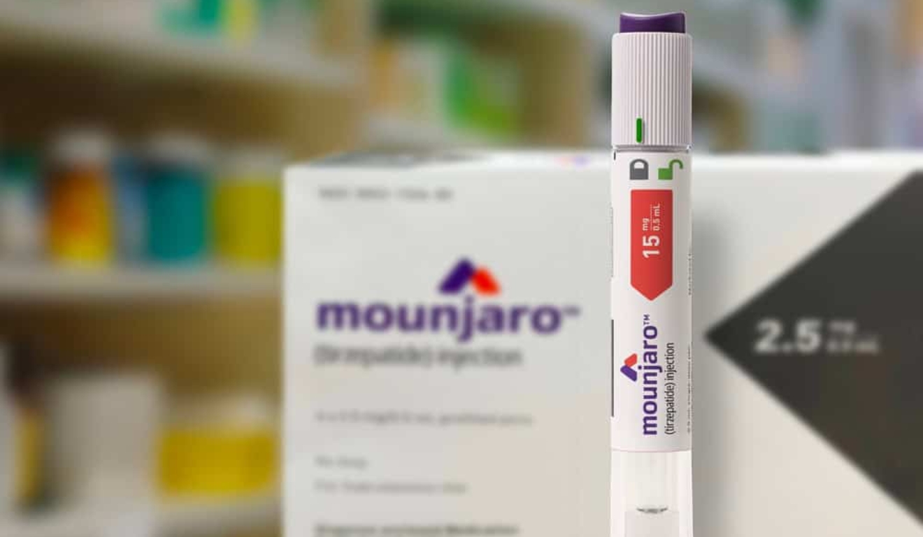 embalagem e ampola de Mounjaro, remédio para diabetes usado para emagrecimento
