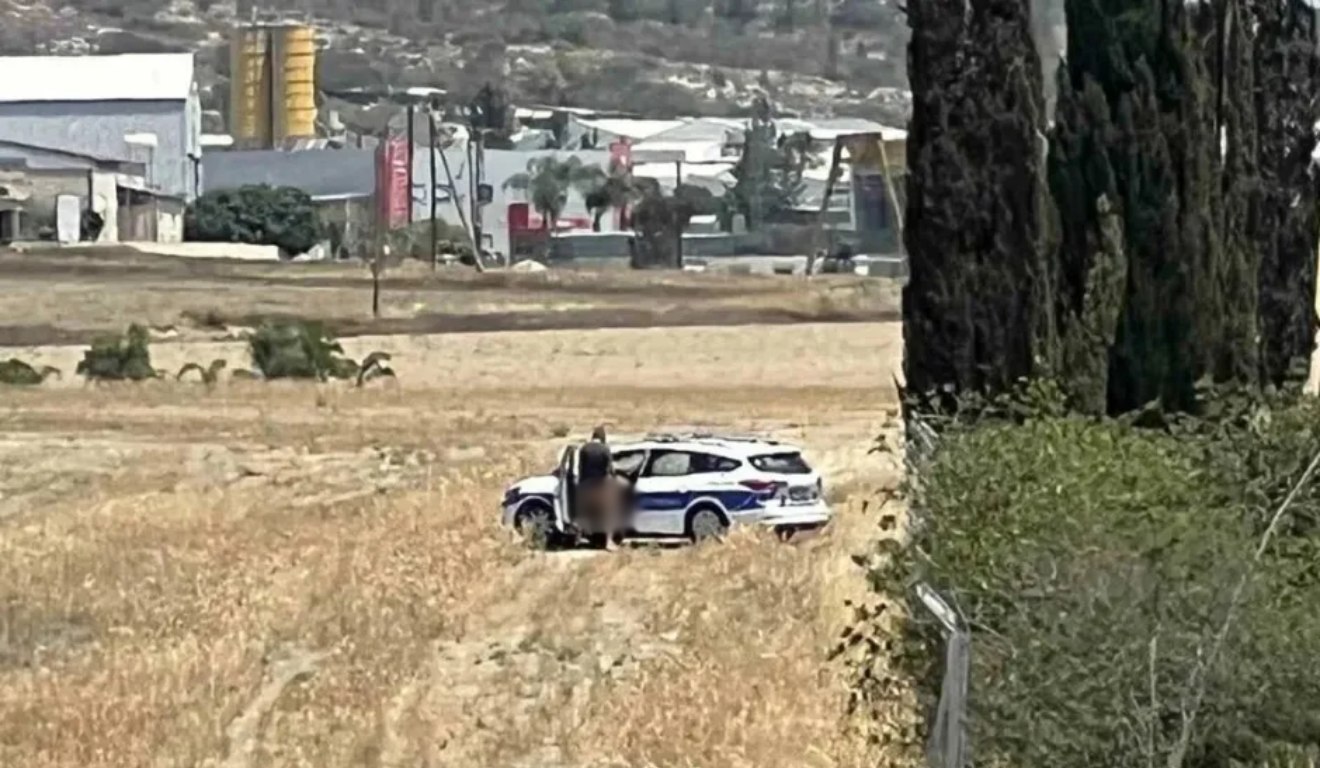 policiais flagrados fazendo sexo em viatura em Larnaca, no Chipre