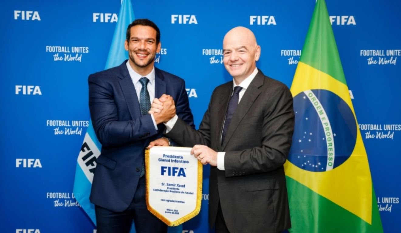 Samir Xaud, presidente da CBF, e Gianni Infantino, presidente da Fifa, em encontro nos EUA
