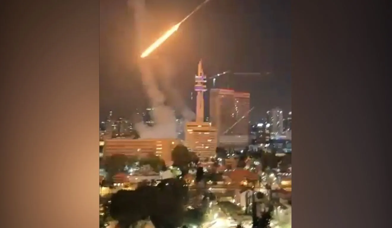 Irã realiza ataques com mísseis em Tel-Aviv, no Irã