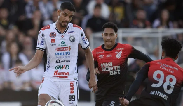 Lance de Operário x Athletico, pela Série B