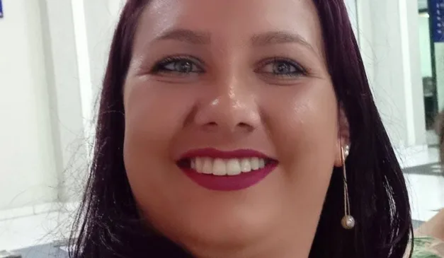 Mulher e o marido discutiram com um rapaz. Os dois foram atingidos mas ela morreu após ser baleada na Loja de Conveniência.