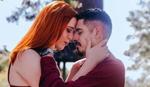 Deborah Silva e Guilherme Rocha; viúva lamenta morte do marido em acidente com Camaro de piloto