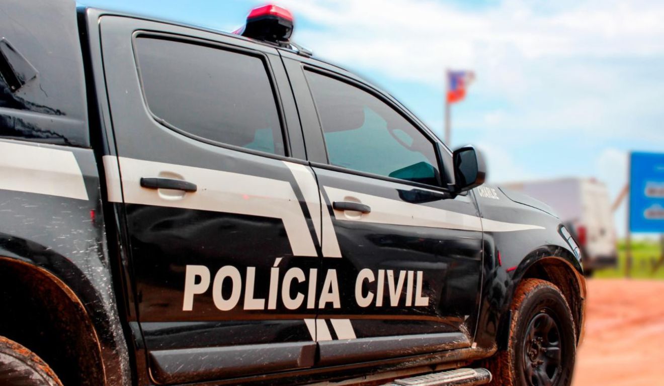 Viatura da Polícia Civil; Adolescente engravida após ser abusada pelo "tio" e homem foi preso