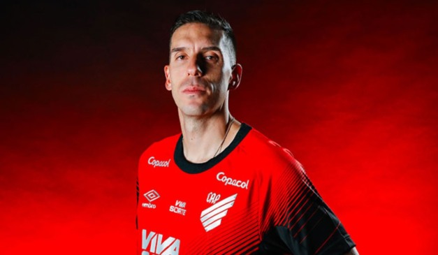 Juan Felipe Aguirre é o novo zagueiro do Furacão.