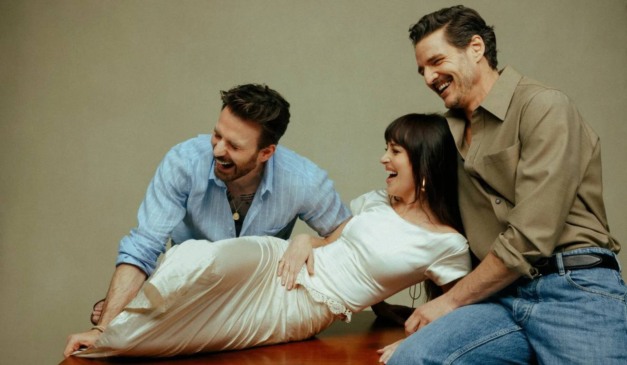 Amores Materialistas.