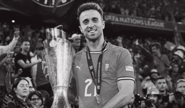 Foto de Diogo Jota na comemoração do título da Nations League de 2025 (Foto: Instagram/diogo_j18)