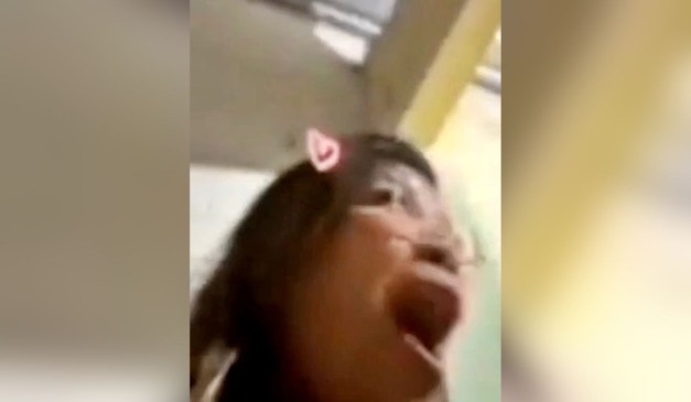 Influenciadora se desespera antes de ser baleada na cabeça durante live