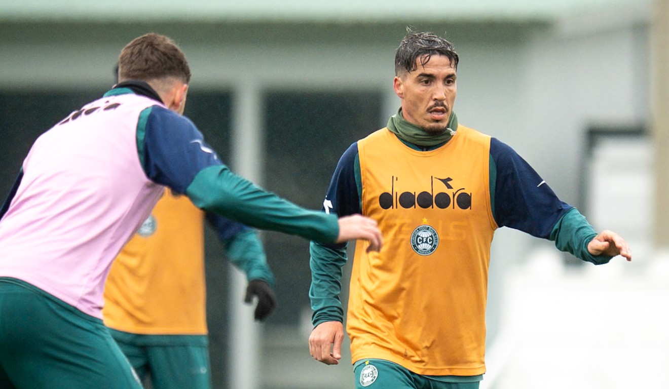 Josué em treino do Coritiba