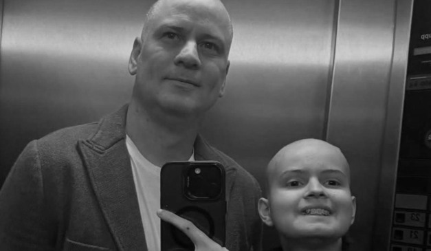 Júlio Sérgio, ex-Santos e Coritiba, com o filho Enzo