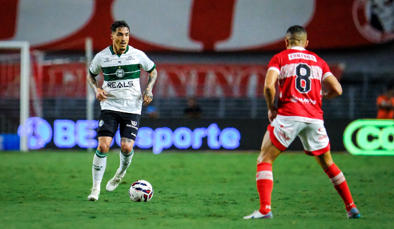 Lance de CRB x Coritiba, pela Série B