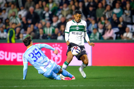 Lance de Coritiba x Paysandu, pela Série B