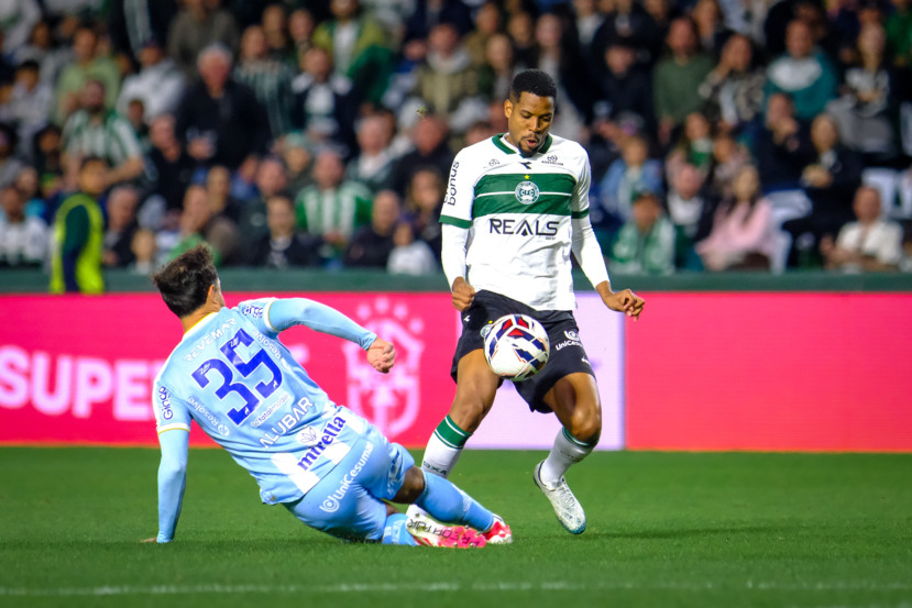 Lance de Coritiba x Paysandu, pela Série B
