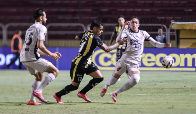 Lance de Volta Redonda x Athletico, pela Série B