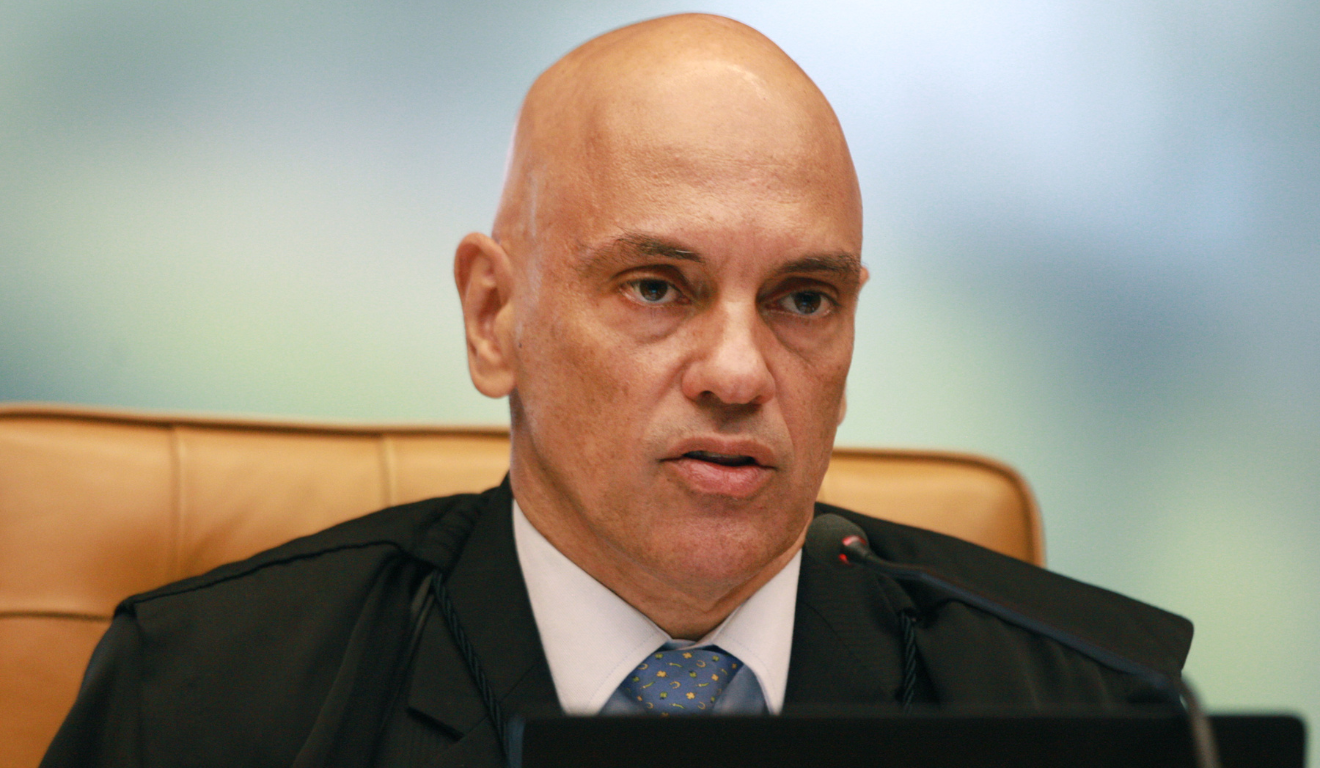 ministro alexandre de moraes durante sessão do STF