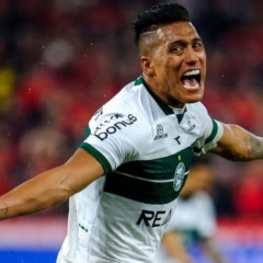 Sebastian Goméz comemora o gol que deu a vitória no clássico Atletiba (Foto: JP Pacheco/Coritiba)