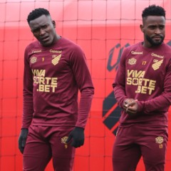 Viveros e Mendoza em treino do Athletico