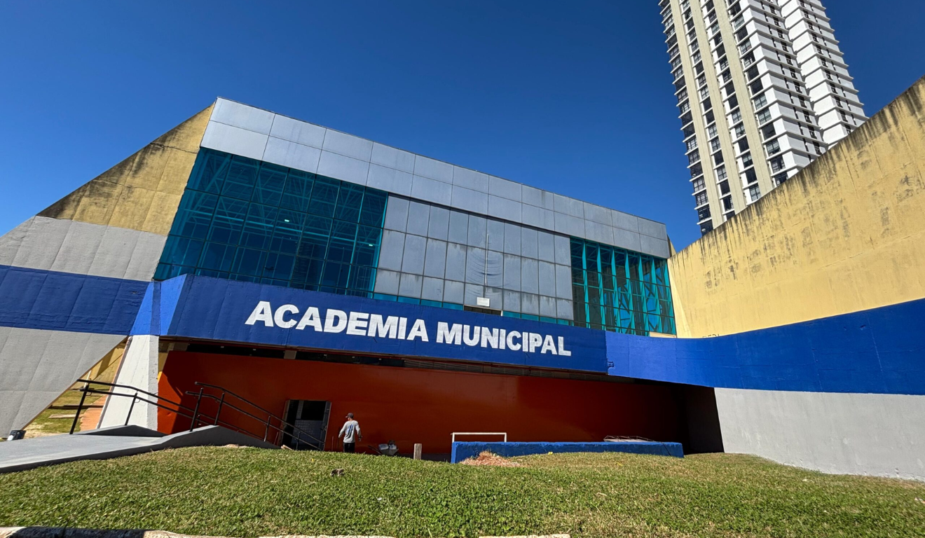 Imagem da Academia Municipal de Ponta Grossa.