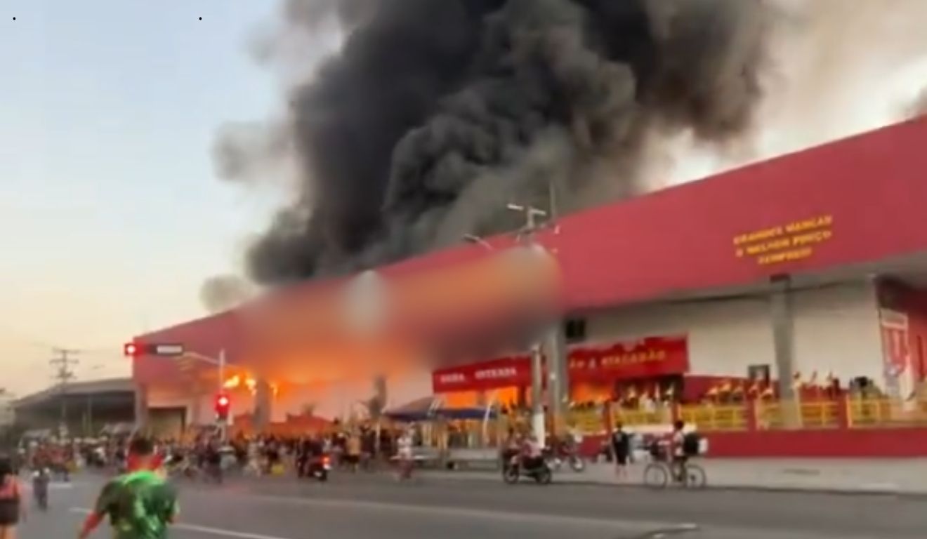 atacadão pegando fogo