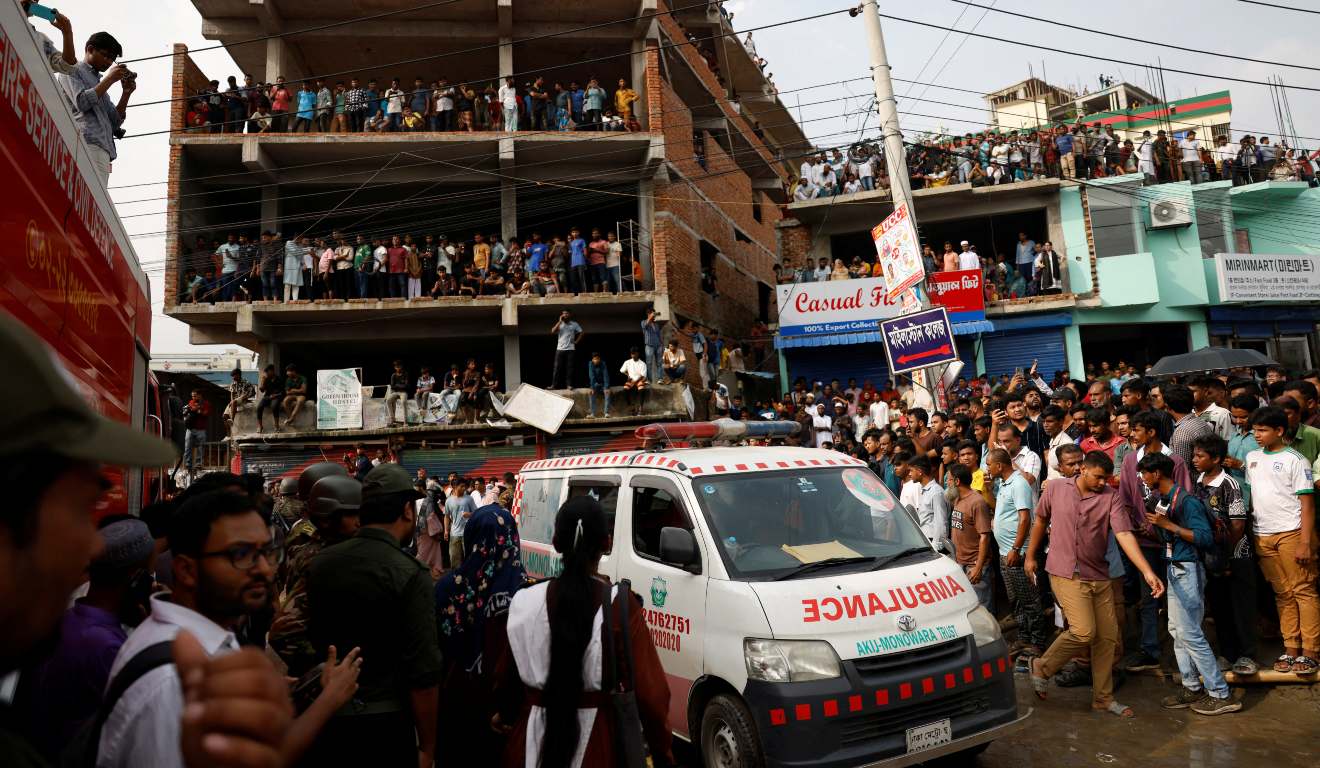 Destroços de acidente que terminou com 19 mortos em