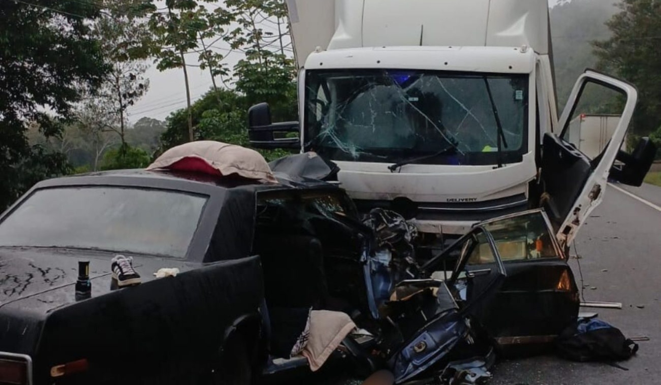 Acidente na BR-470 mata família 