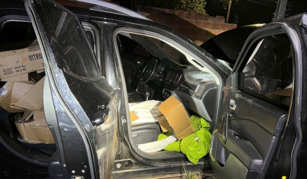 carro encontrado com explosivos no Paraná