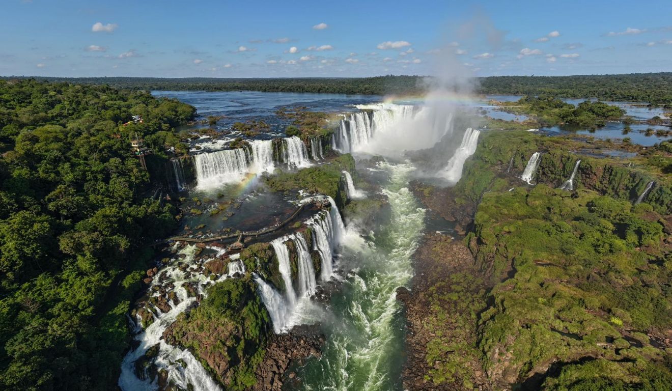 Cataratas do Iguaçu que foram eleitas o melhor destino turístico no Brasil