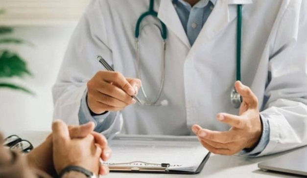 Momento de uma consulta médica