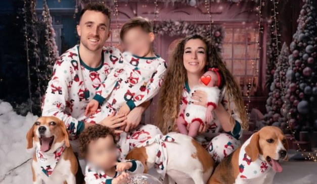 diogo jota ao lado da esposa e dos filhos