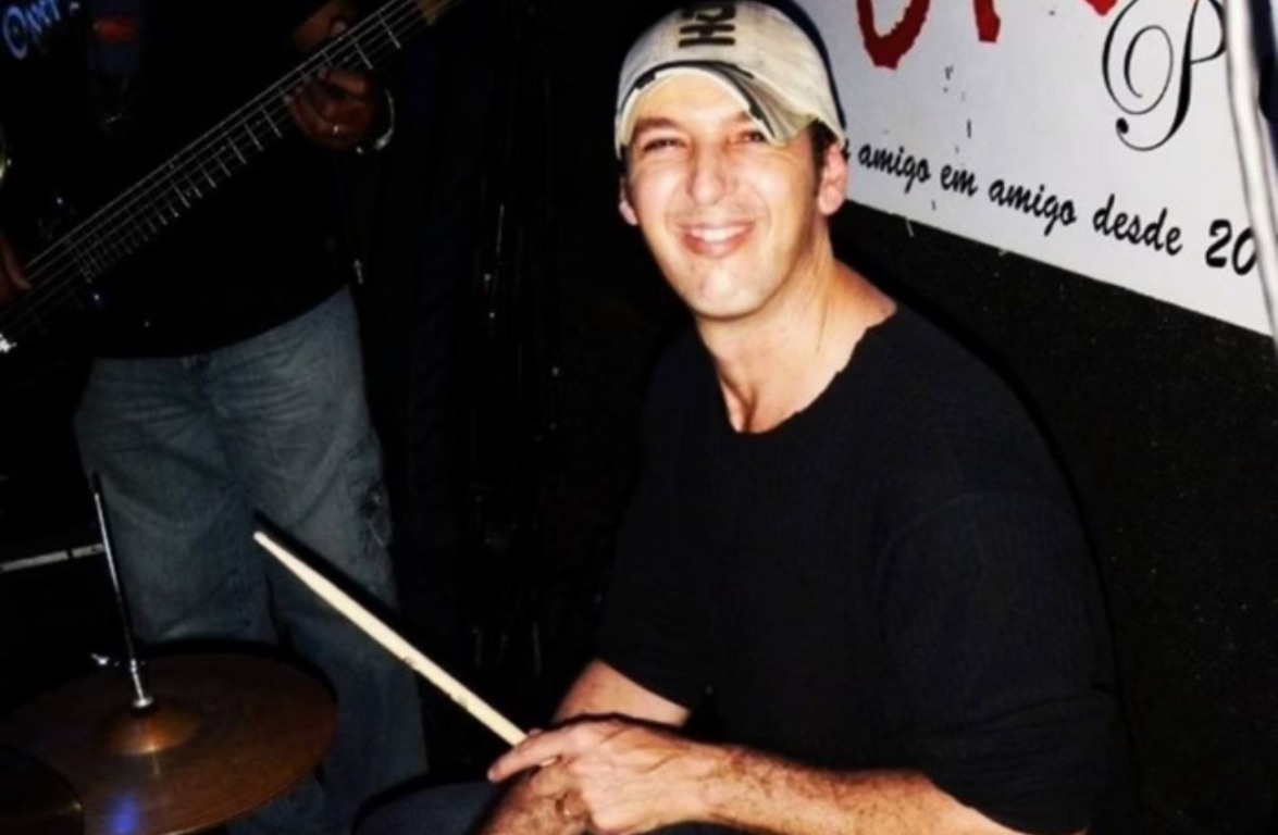 Baterista do grupo de pagode Karametade enfrentava um câncer de pele
