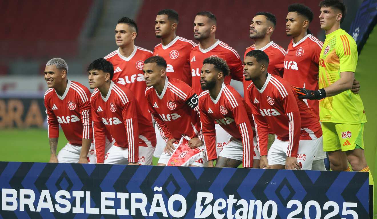 Time do Internacional no último jogo pelo Brasileirão. Nomes dos jogadores envolvidos não foram divulgados.