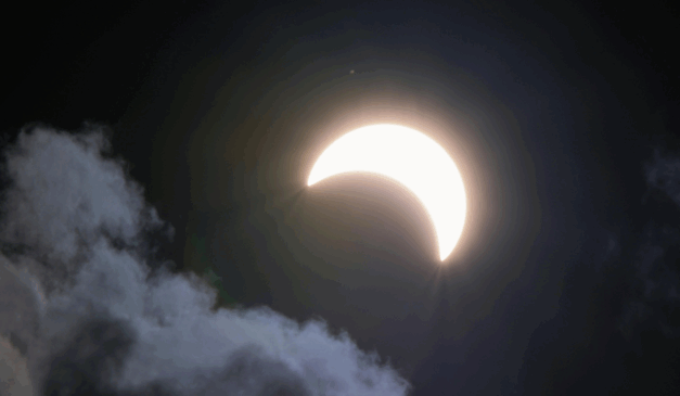 Imagem ilustrativa da lua crescente.