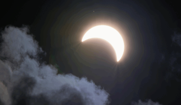 Imagem ilustrativa da lua crescente.