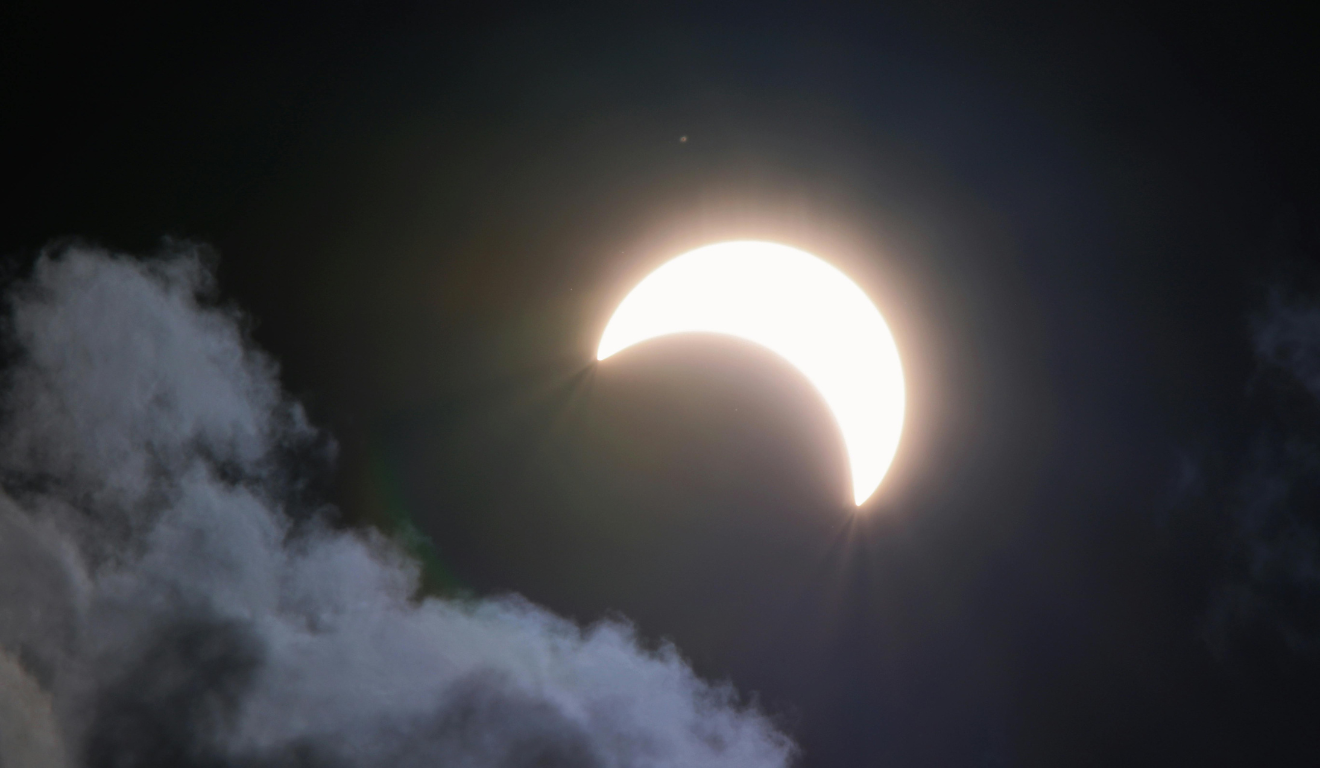 Imagem ilustrativa da lua crescente.