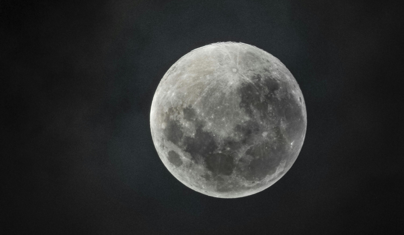 Imagem ilustrativa da lua cheia.