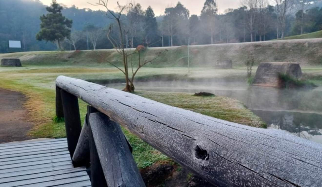 Parque tanguá em dia de frio em Curitiba