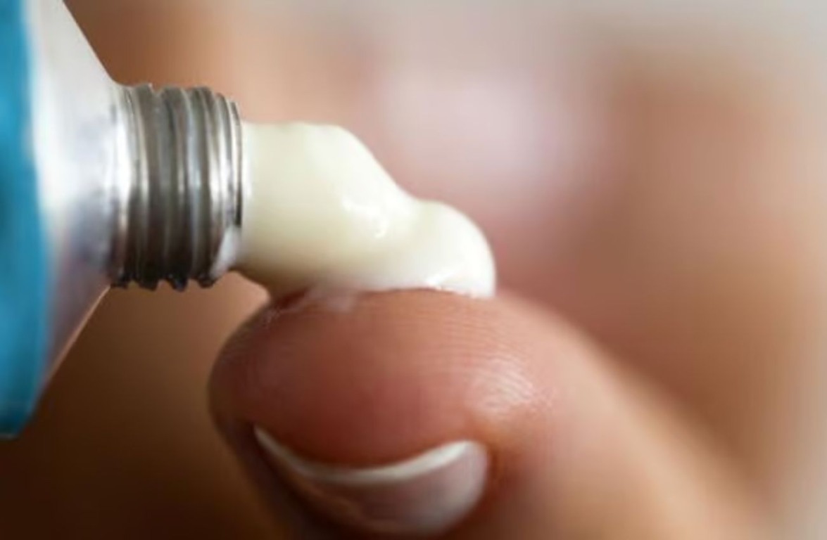 Pomada ativa circulação no local do furúnculo e tem ação quase que imediata