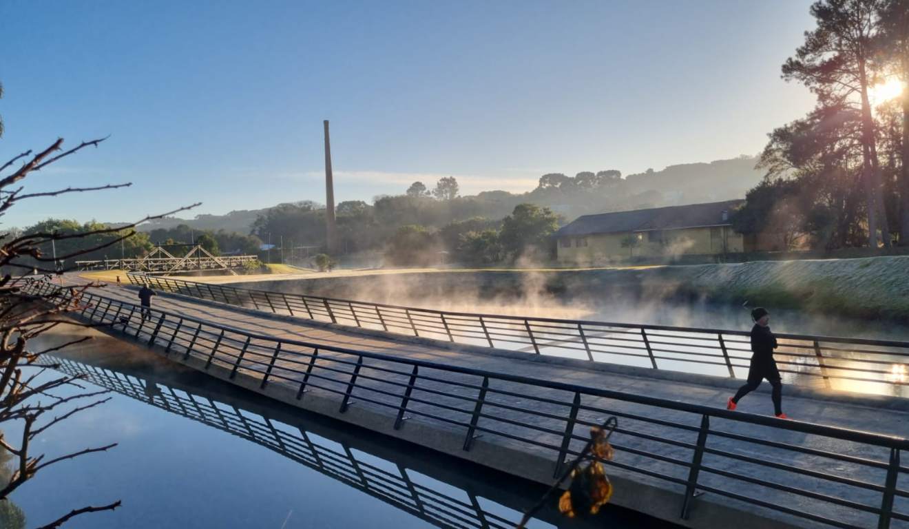 Parque Barigui com geada em Curitiba