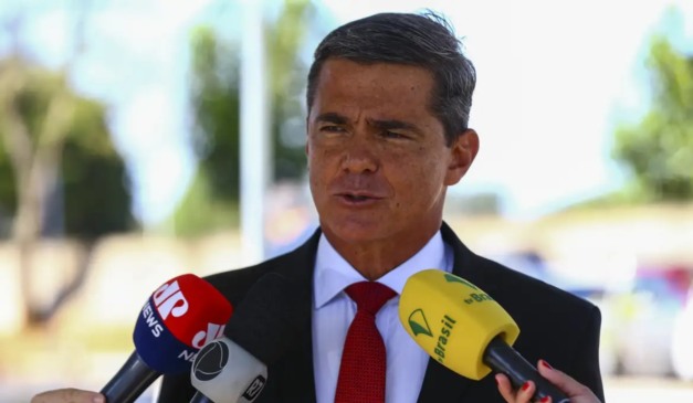 general Mario Fernandes