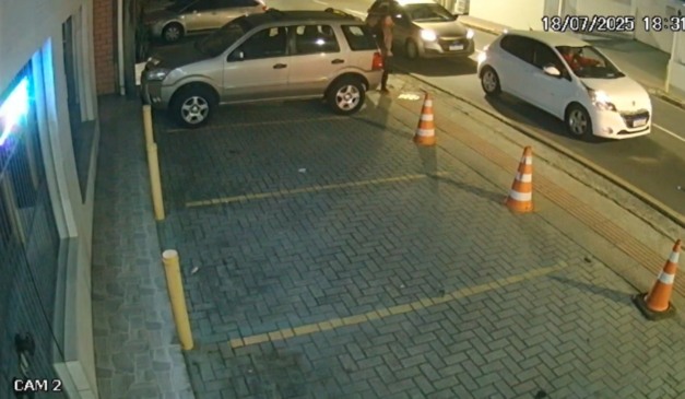 vídeo mostra o momento do acidente de carro com o dentistaque morreu na cela