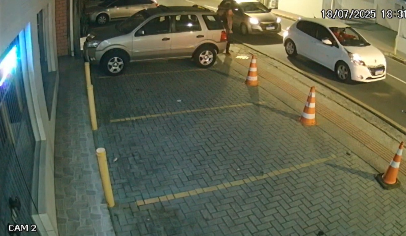 vídeo mostra o momento do acidente de carro com o dentistaque morreu na cela