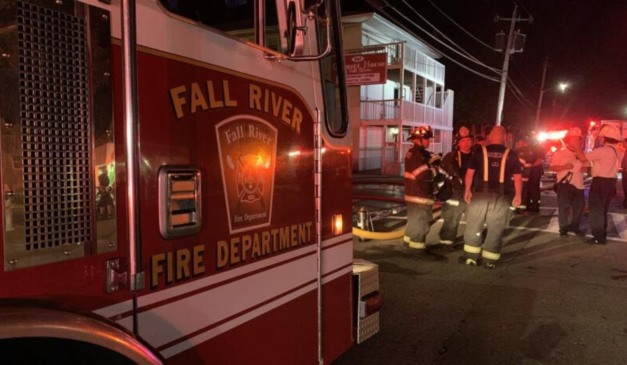 incêndio destroi lar de idosos e deixa mortos e feridos