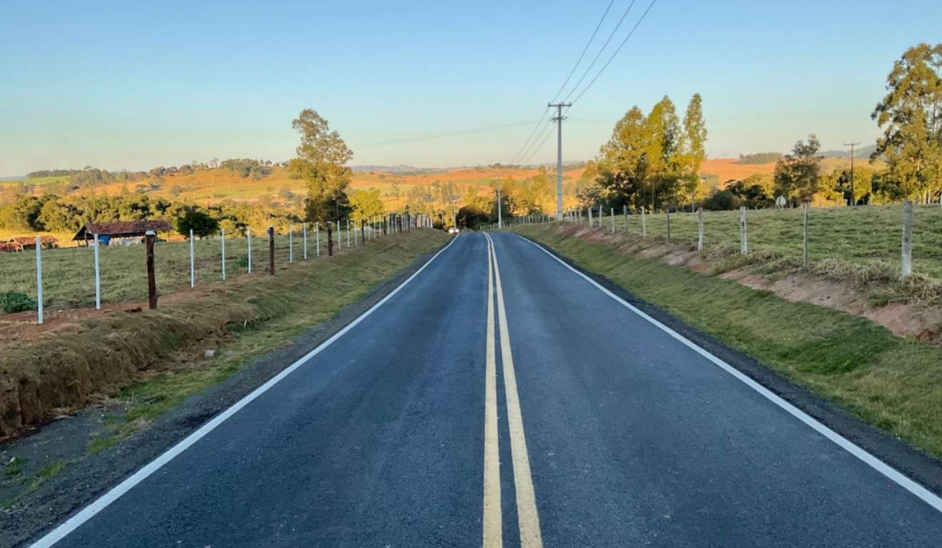 estrada de tomazina reformada pela itaipu