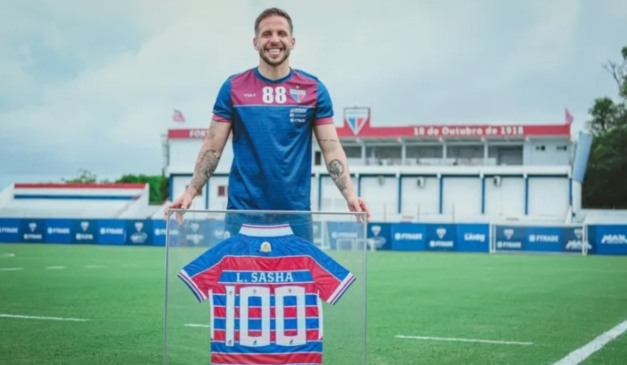 Lucas Sasha comemorou mais de 100 jogos com a camisa do Fotaleza.