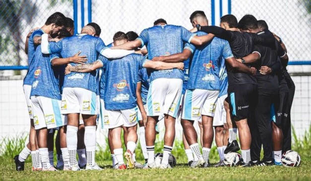 Elenco do Maracanã em treino no dia 6 de julho.