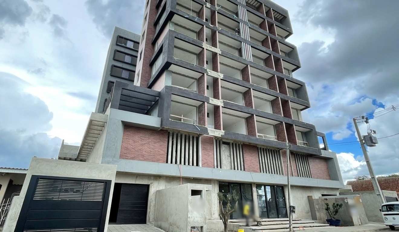 Prédio em construção em Guarapuava